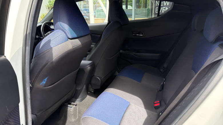 Toyota C-HR 1.8 Hybrid Dynamic 5dr CVT Hybrid Hatchback